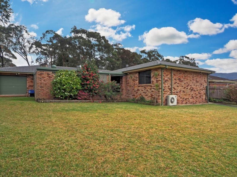 6 Farrelly Place, Bomaderry NSW 2541