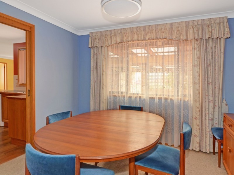 6 Farrelly Place, Bomaderry NSW 2541