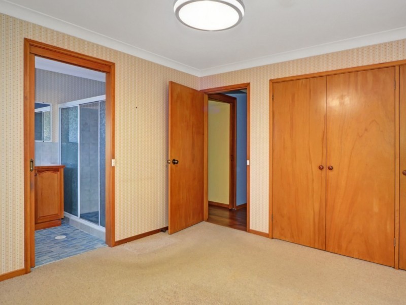 6 Farrelly Place, Bomaderry NSW 2541