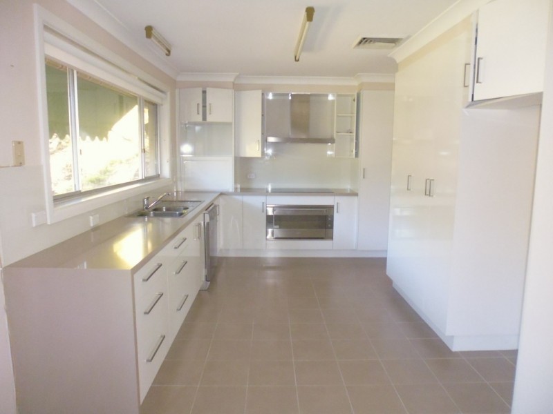 90 Bunberra Street, Bomaderry NSW 2541