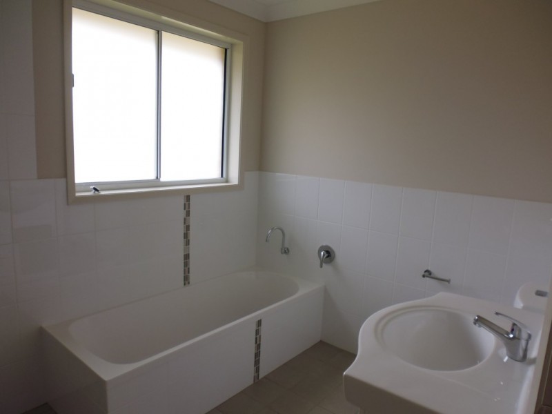 2 George Lee Way, North Nowra NSW 2541