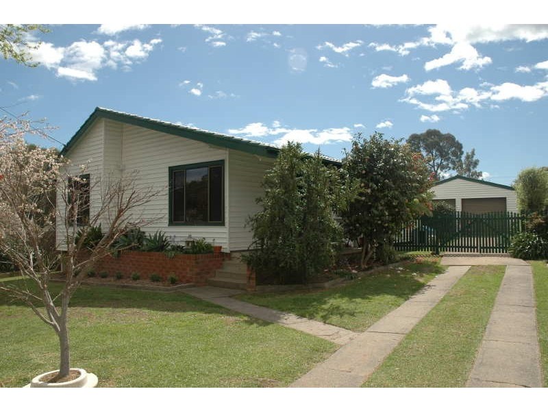 3 Quiberon Street, Nowra NSW 2541