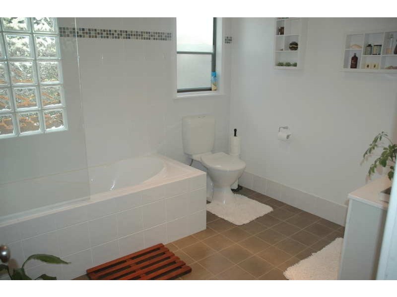 3 Quiberon Street, Nowra NSW 2541