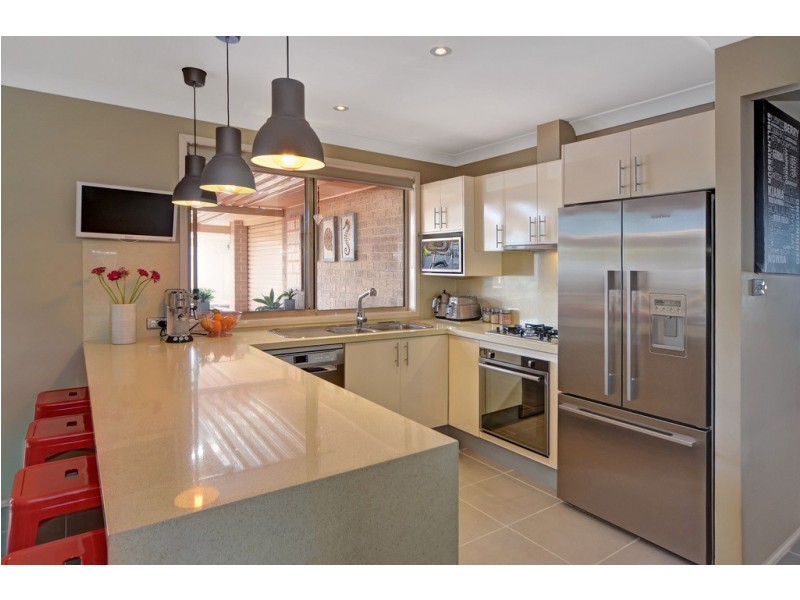 6 Bluewattle Road, Worrigee NSW 2540