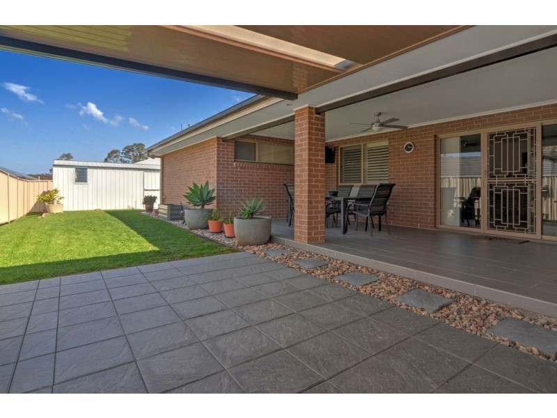 9 Nutans Crest, South Nowra NSW 2541