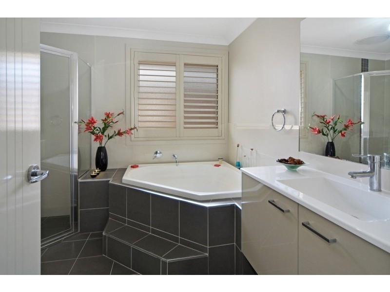 9 Nutans Crest, South Nowra NSW 2541