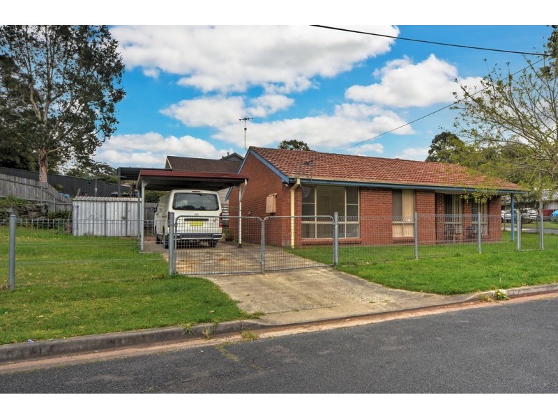 74 Bunberra Street, Bomaderry NSW 2541