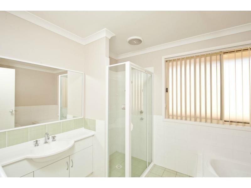 19 Kardella Avenue, Nowra NSW 2541