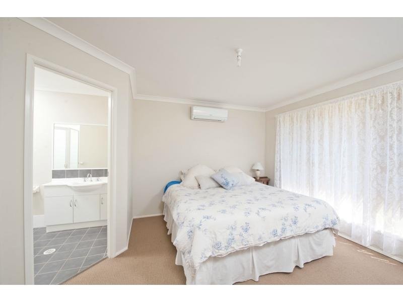 19 Kardella Avenue, Nowra NSW 2541