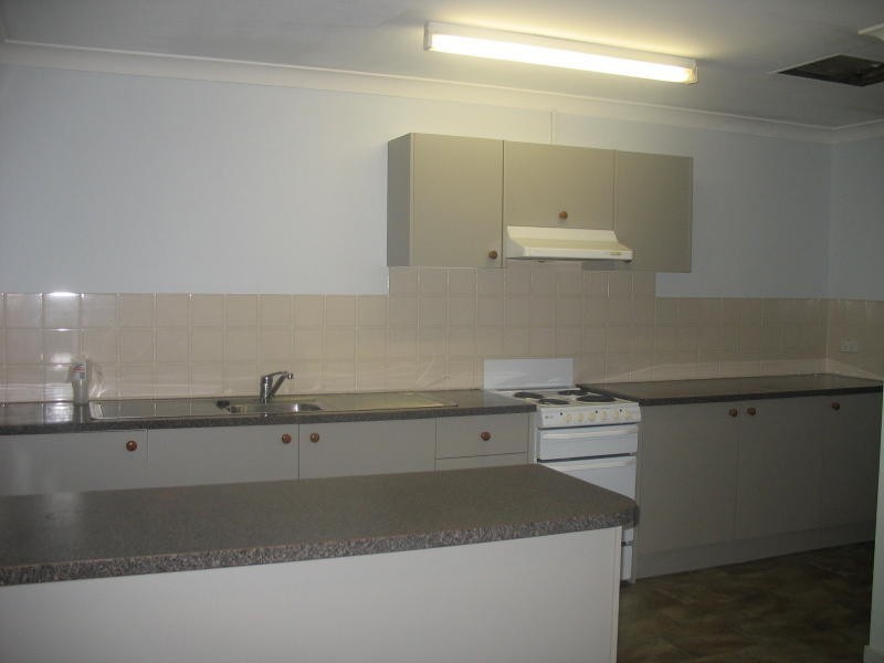1/3 Harbour Boulevarde, Bomaderry NSW 2541