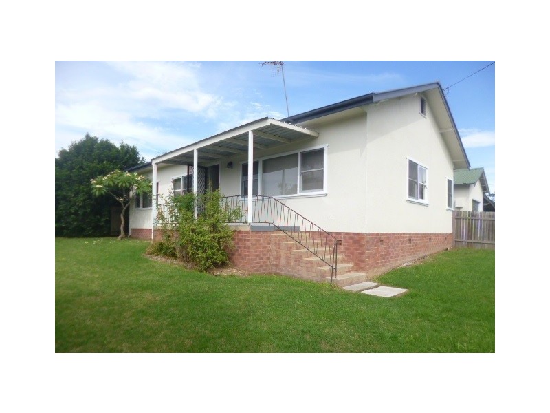 192 McKay Street, Nowra NSW 2541