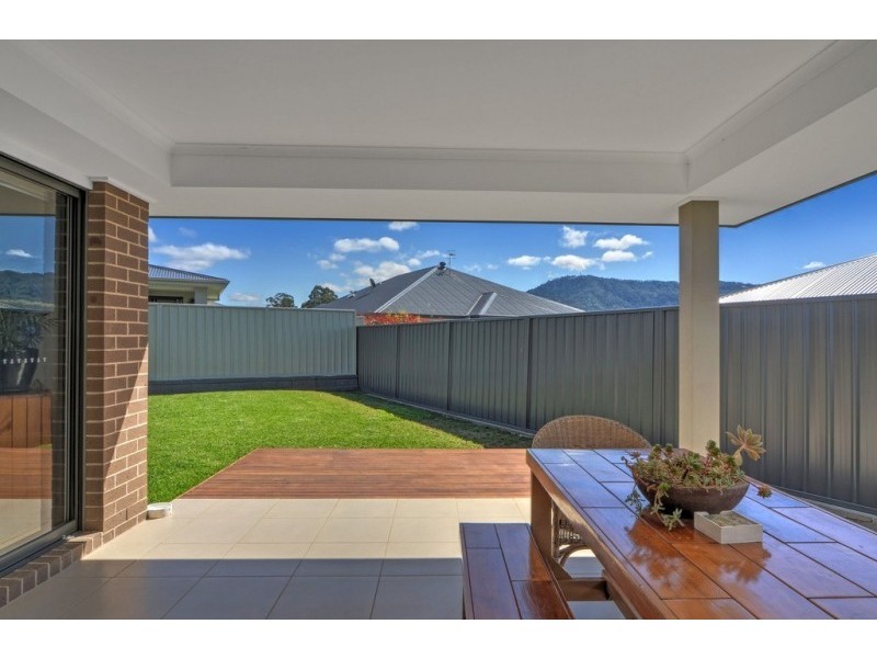 11 Banool Circuit, Bomaderry NSW 2541