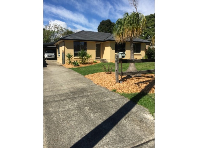 7 Peak Avenue, North Nowra NSW 2541