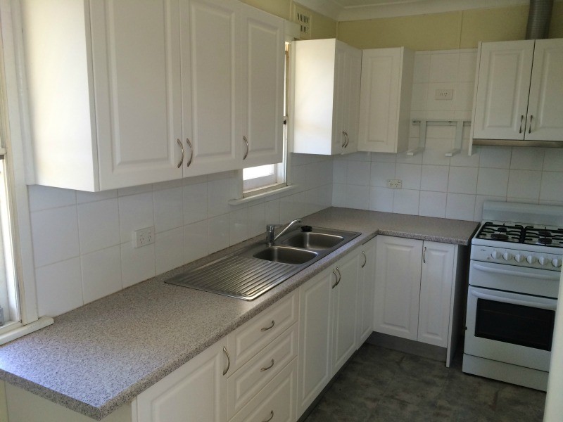 34 McKay Street, Nowra NSW 2541