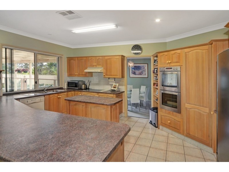 27 Kareela Crescent, North Nowra NSW 2541