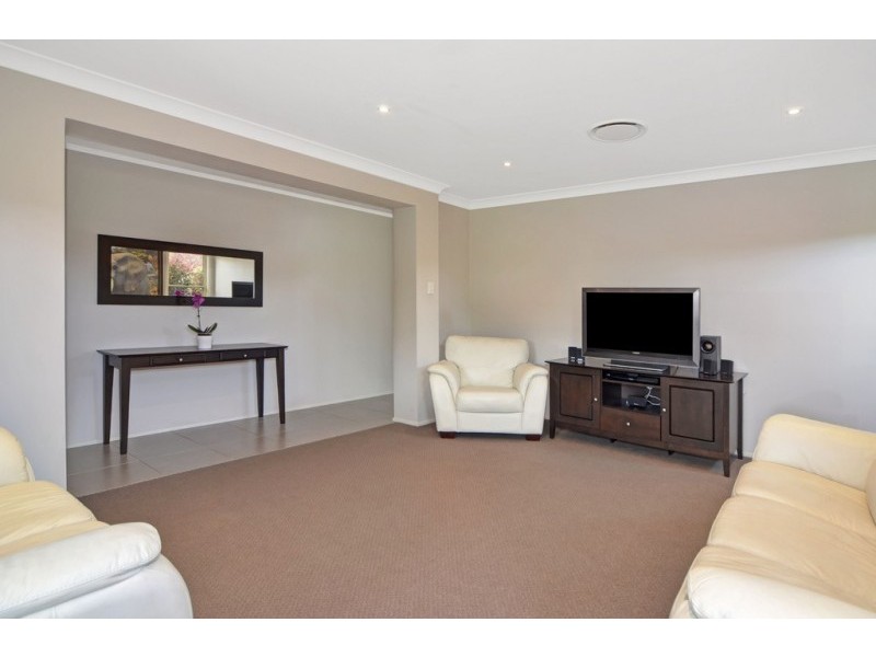 16 Emerald Drive, Meroo Meadow NSW 2540