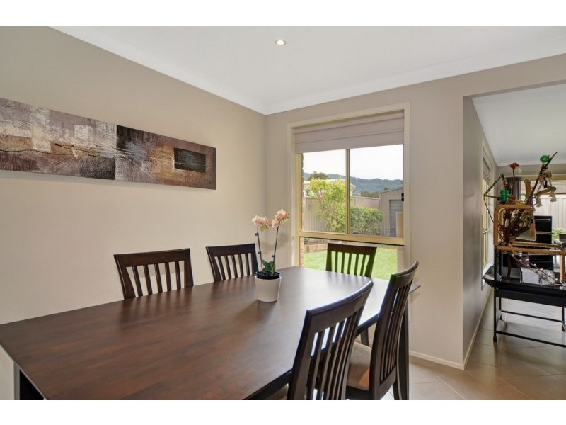 16 Emerald Drive, Meroo Meadow NSW 2540