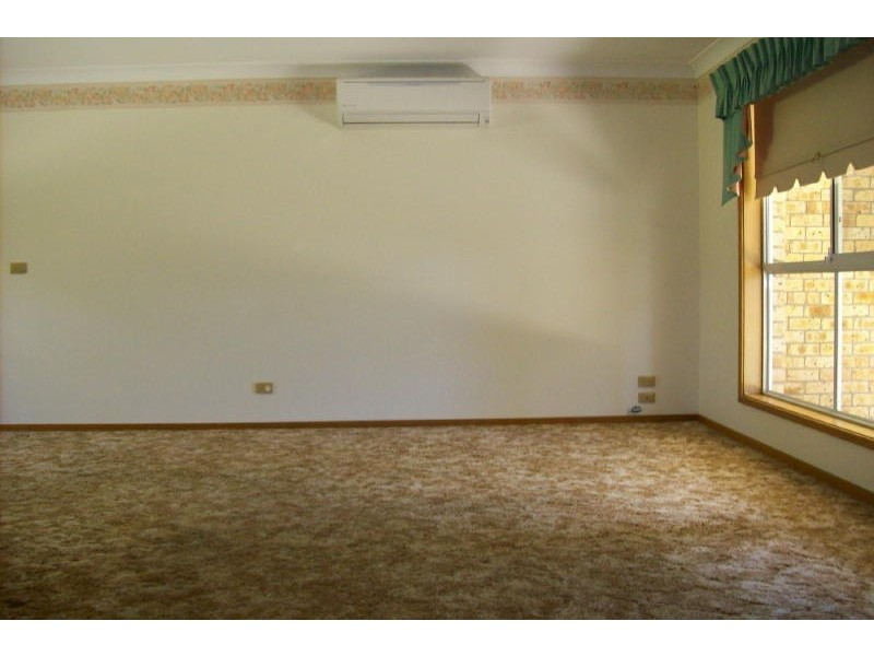 23 Phillip Drive, North Nowra NSW 2541