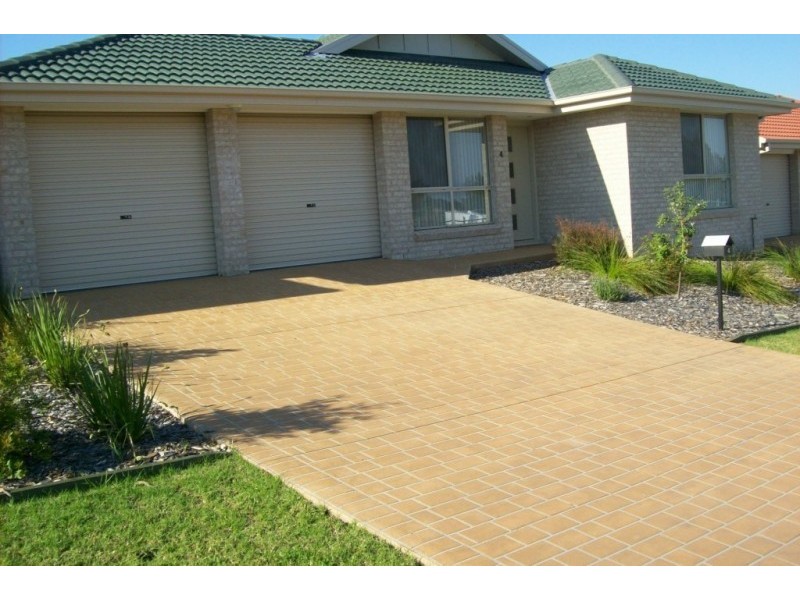 4 Riveroak Road, Worrigee NSW 2540