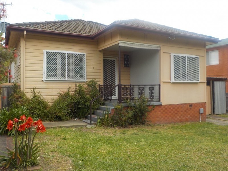 8 Morton Parade, Nowra NSW 2541