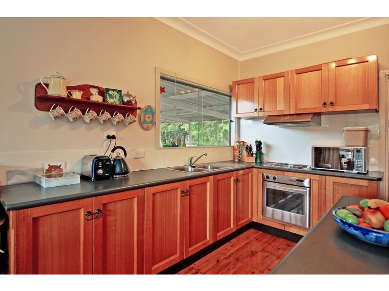 16 Turley Avenue, Bomaderry NSW 2541