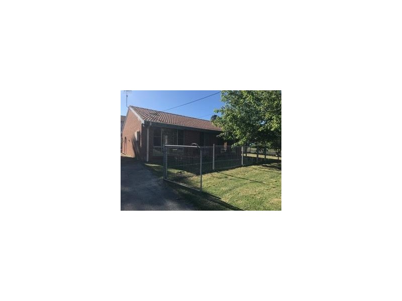 74 Bunberra Street, Bomaderry NSW 2541