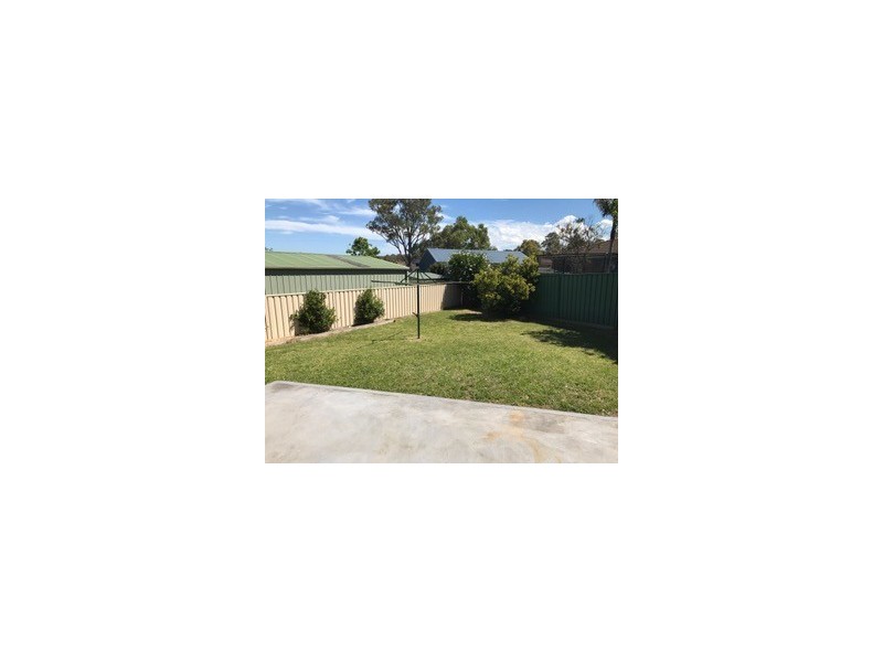 2/2 Plato Crescent, Worrigee NSW 2540