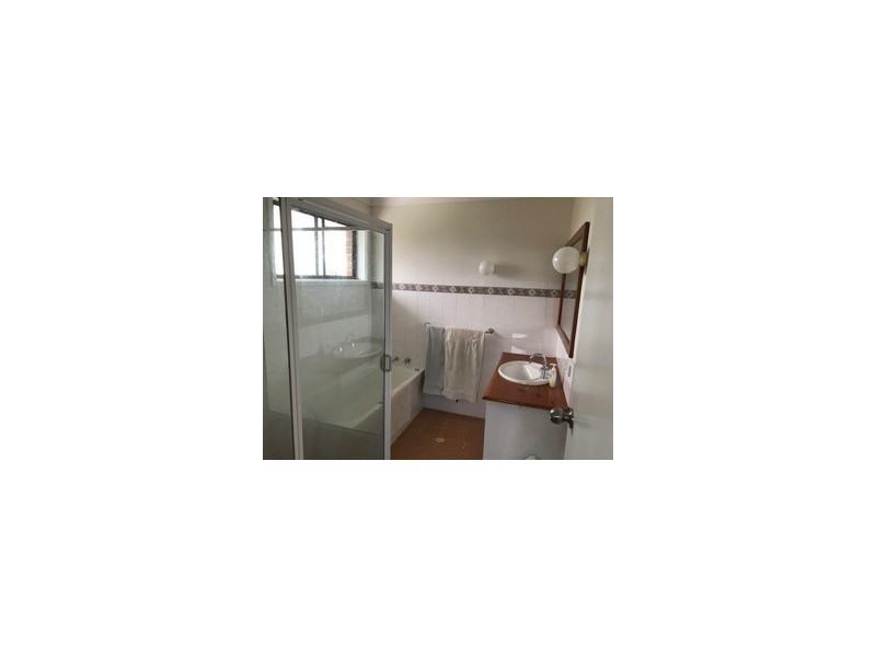 122 Yurunga Drive, North Nowra NSW 2541