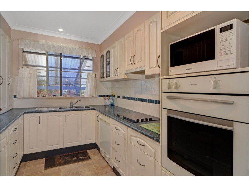 8 Elder Crescent, Nowra NSW 2541