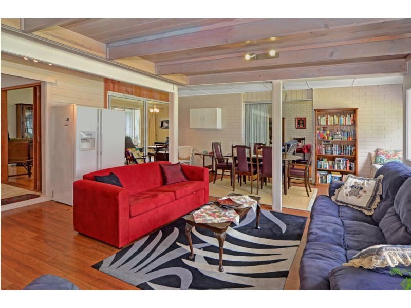 8 Elder Crescent, Nowra NSW 2541