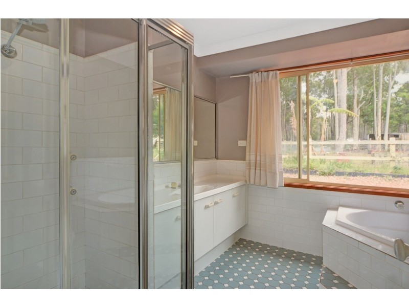 138B Dowling Street, Falls Creek NSW 2540