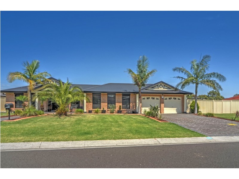 19 Burradoo Crescent, Nowra NSW 2541