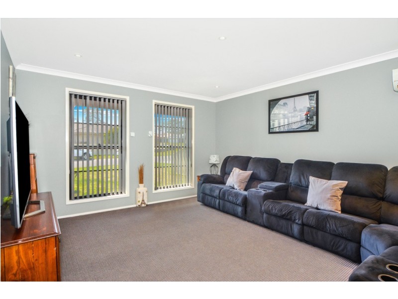 19 Burradoo Crescent, Nowra NSW 2541