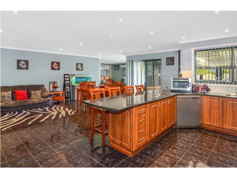 19 Burradoo Crescent, Nowra NSW 2541