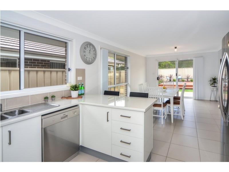 8b Zieria Avenue, North Nowra NSW 2541