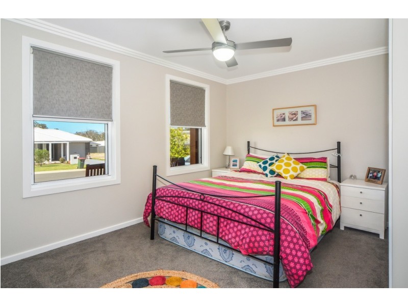 11 Trawler Street, Vincentia NSW 2540