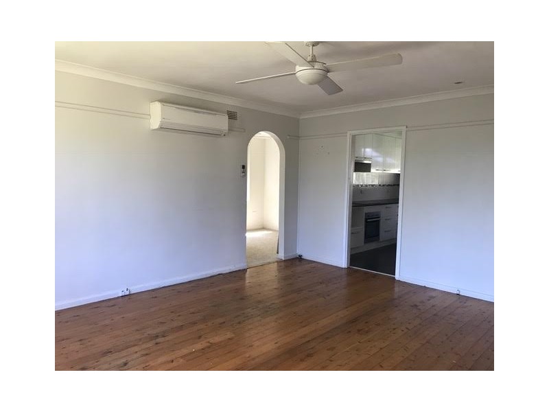 16 Knapp Avenue, Nowra NSW 2541