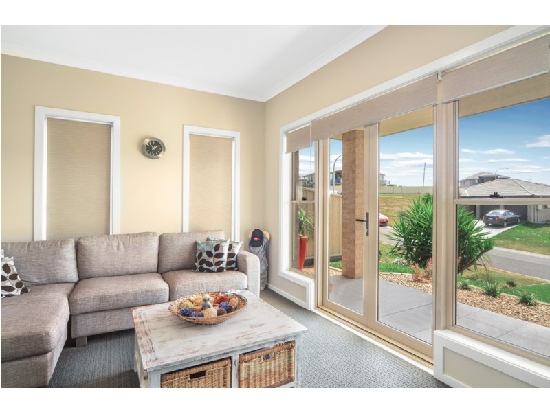 33 Warrigal Street, Nowra NSW 2541