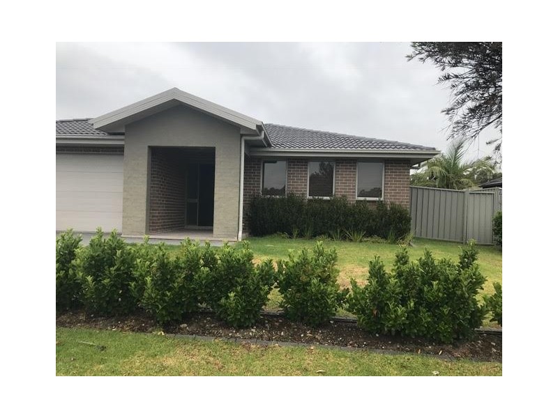 19 Terralla Grove, South Nowra NSW 2541