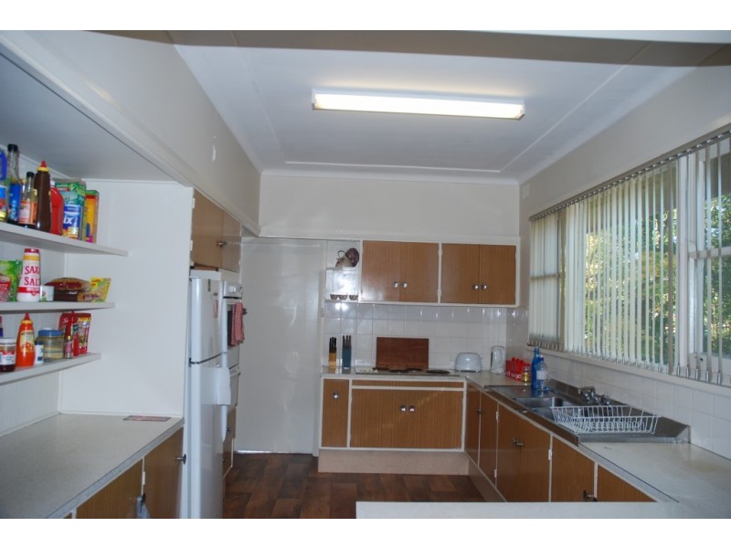 266 Princes Highway, Bomaderry NSW 2541