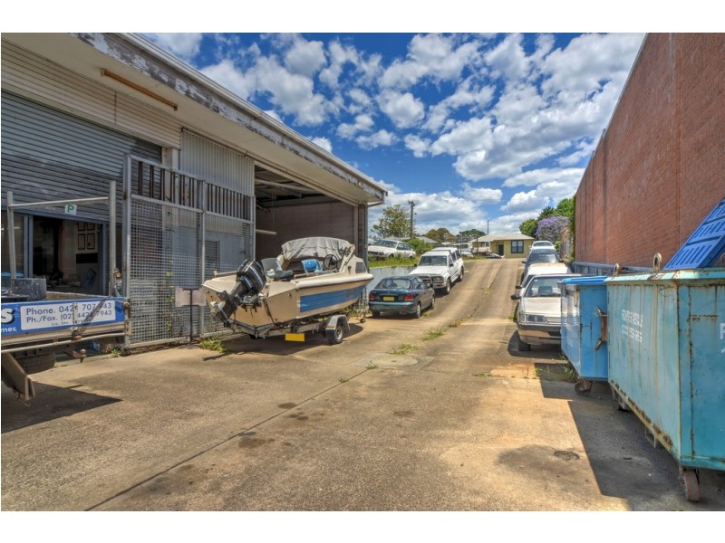 2 Burr Avenue, Nowra NSW 2541