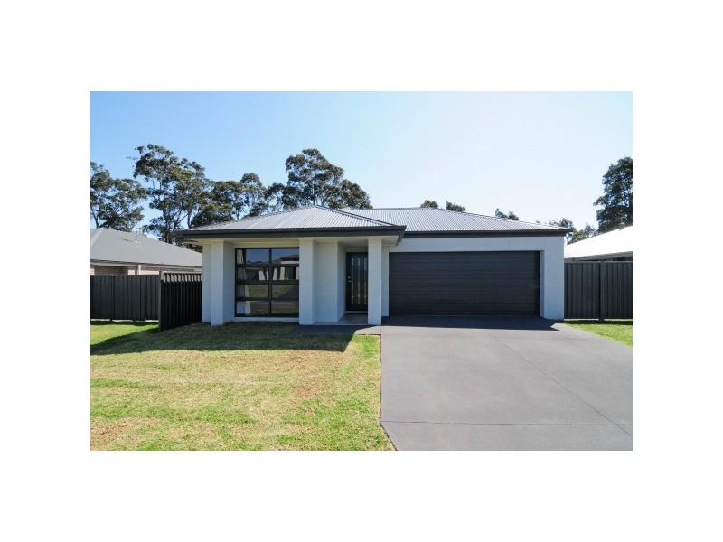 26 Bowerbird Street, South Nowra NSW 2541