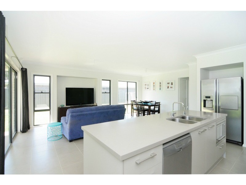 26 Bowerbird Street, South Nowra NSW 2541