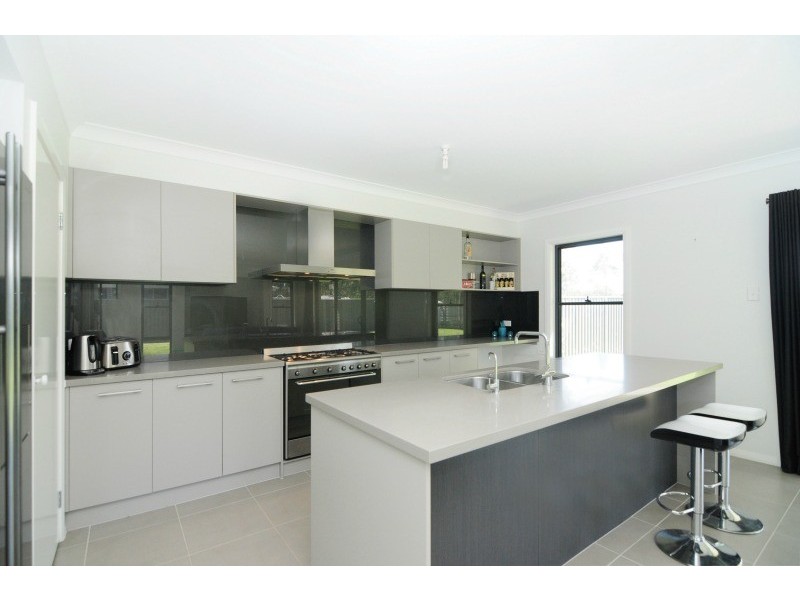 26 Bowerbird Street, South Nowra NSW 2541