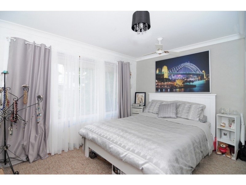 16 Hockey Street, Nowra NSW 2541