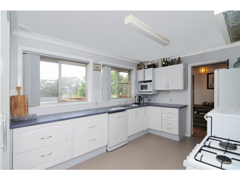 16 Hockey Street, Nowra NSW 2541