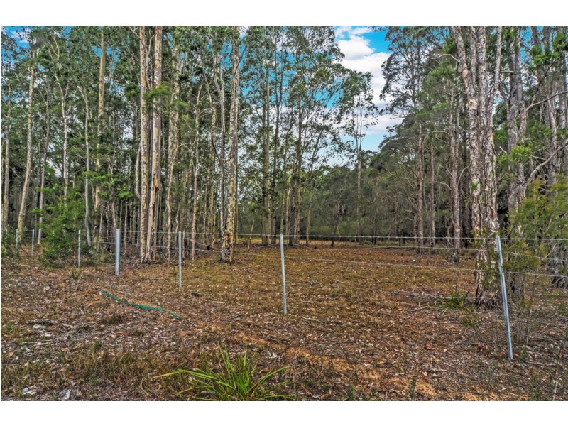 Corner Warra Warra Road & Princes Highway, South Nowra NSW 2541