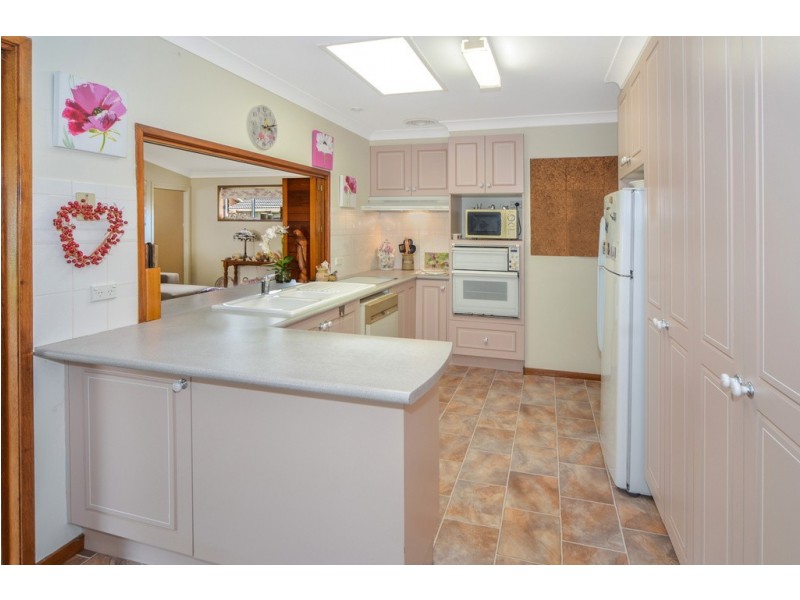 2 Ellis Place, Nowra NSW 2541