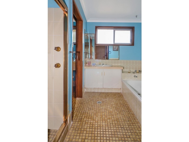 2 Ellis Place, Nowra NSW 2541