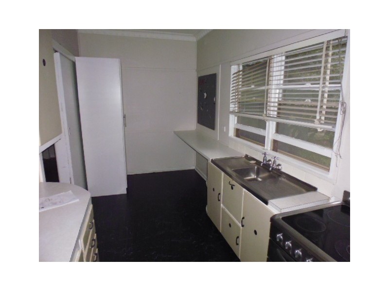 8 Journal Street, Nowra NSW 2541